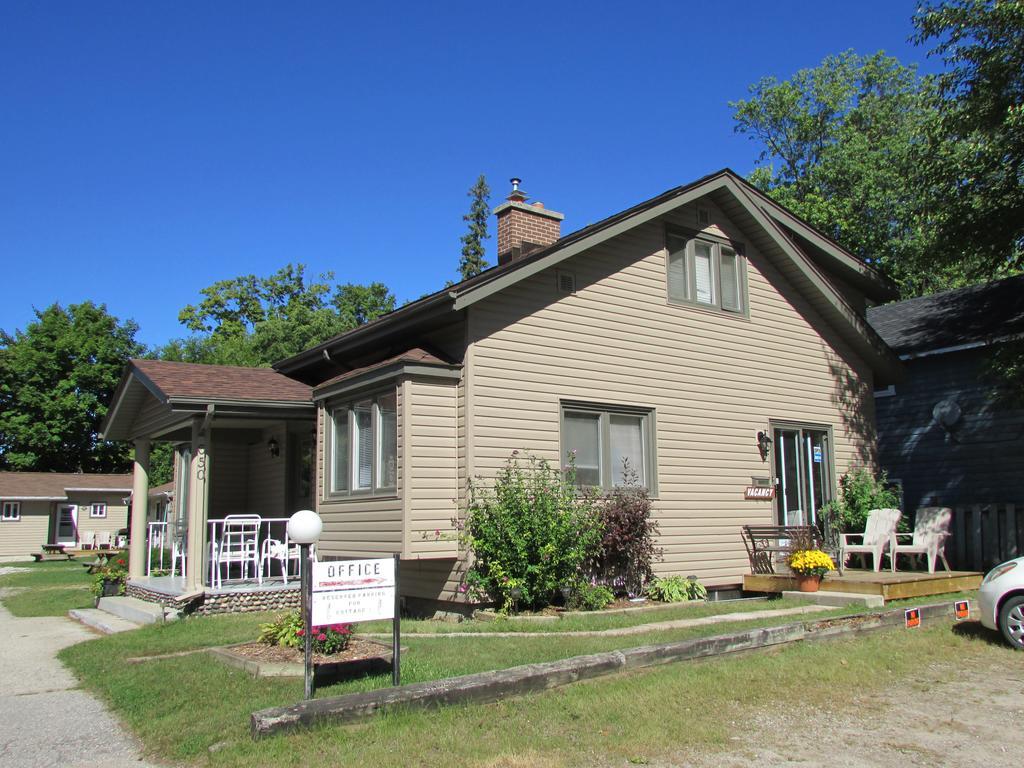 The Maples Cottages In Port Elgin Exterior foto